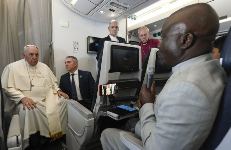 Papa Francesco conferenza stampa aereo